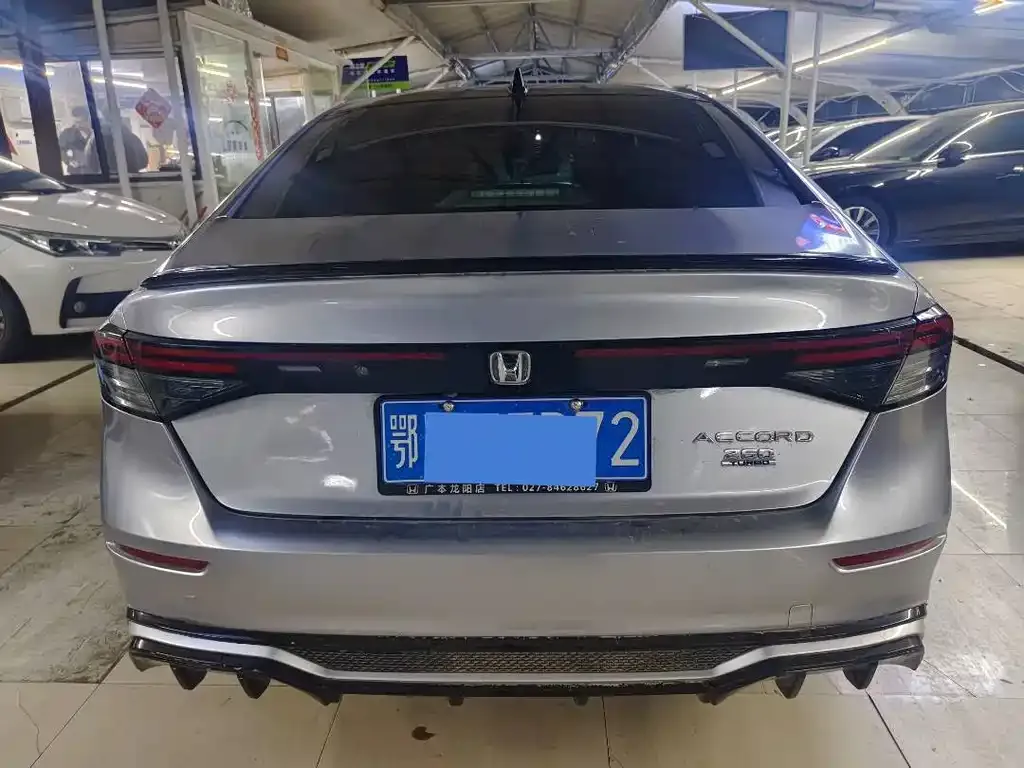 Honda Accord — фото 5