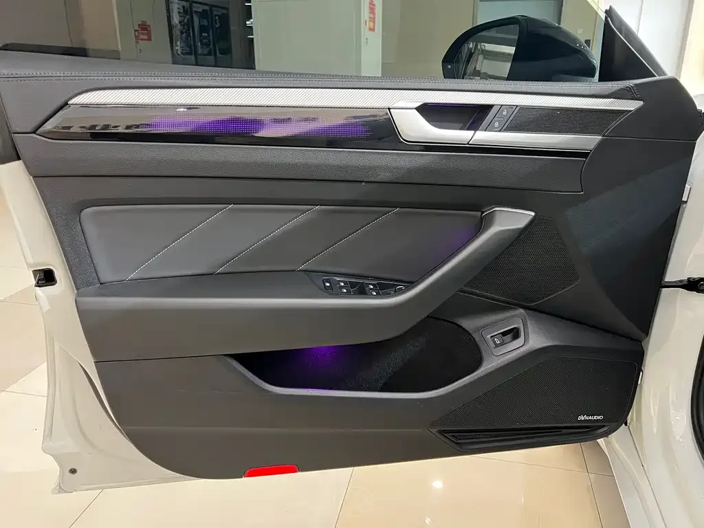 Volkswagen CC 2022 из CN, фото 2