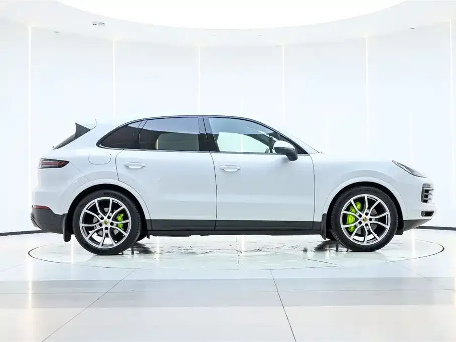 Porsche Cayenne Hybrid — фото 9