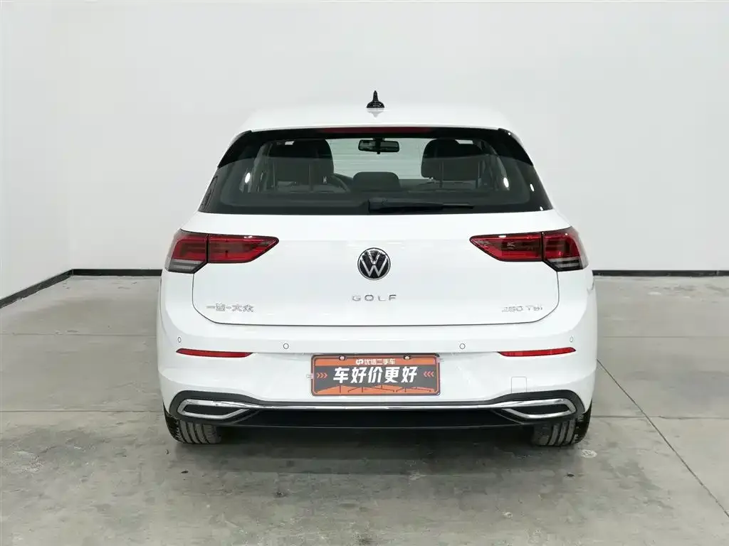 Volkswagen Golf 2023 из CN, фото 2