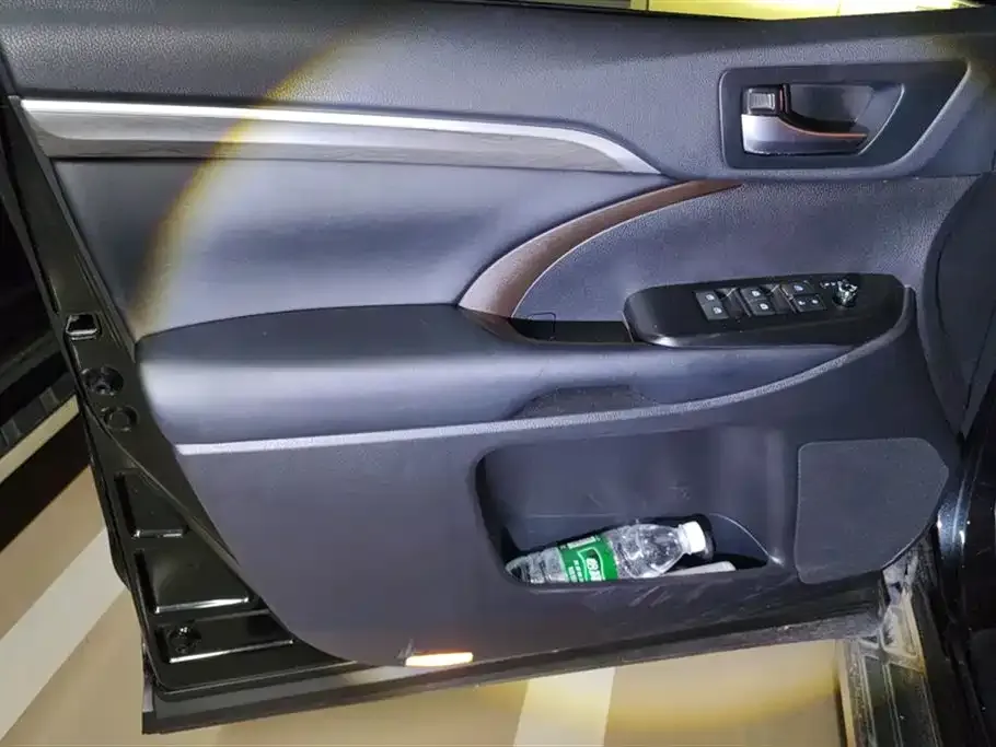 Toyota Highlander 2022 из CN, фото 2