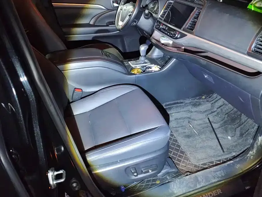 Toyota Highlander 2022 из CN, фото 10