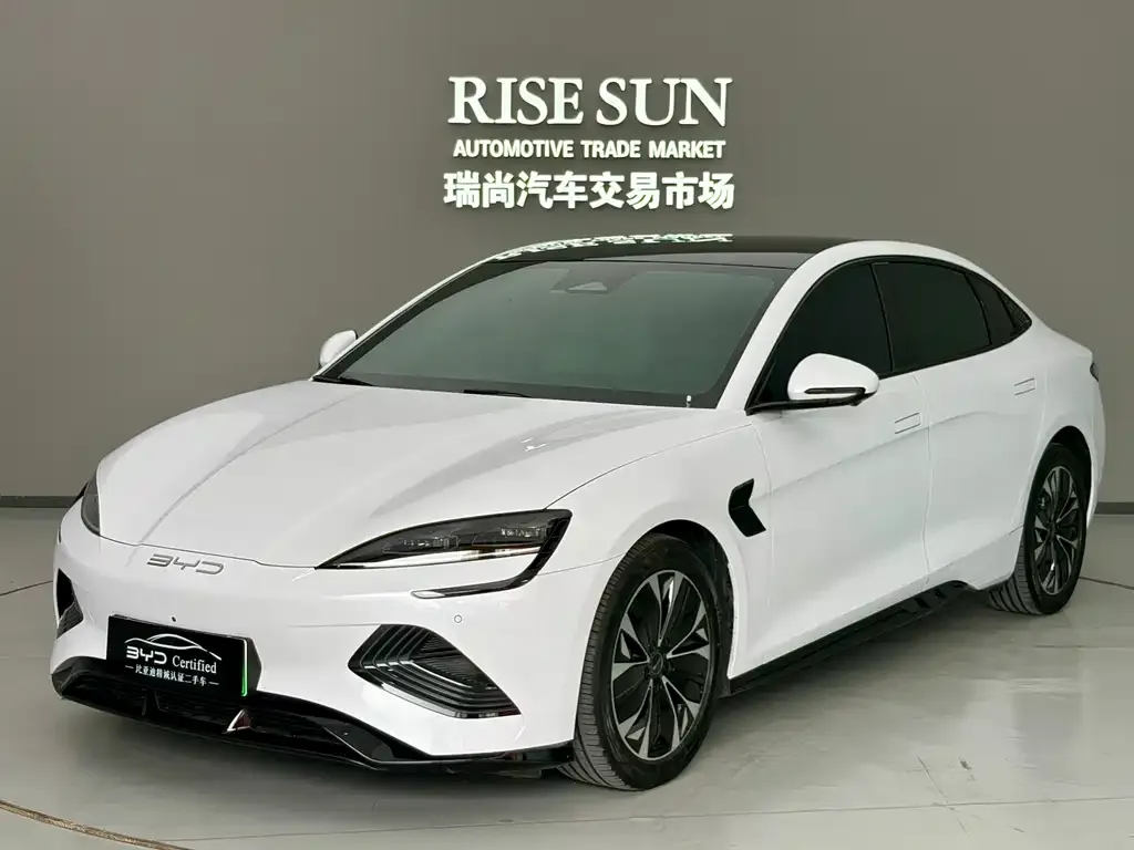 BYD Seal — фото 1