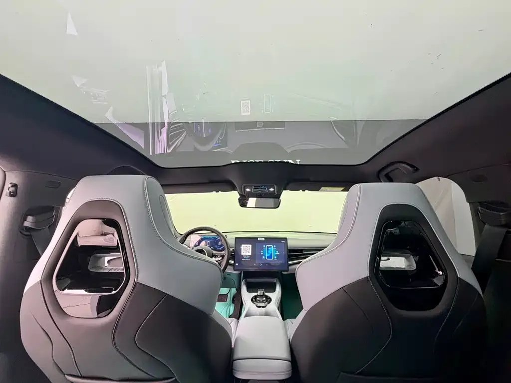 BYD Seal — фото 10