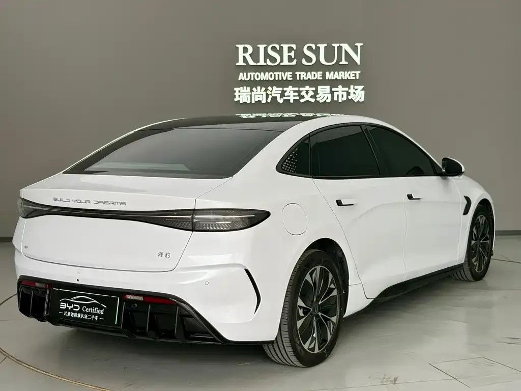 BYD Seal — фото 7