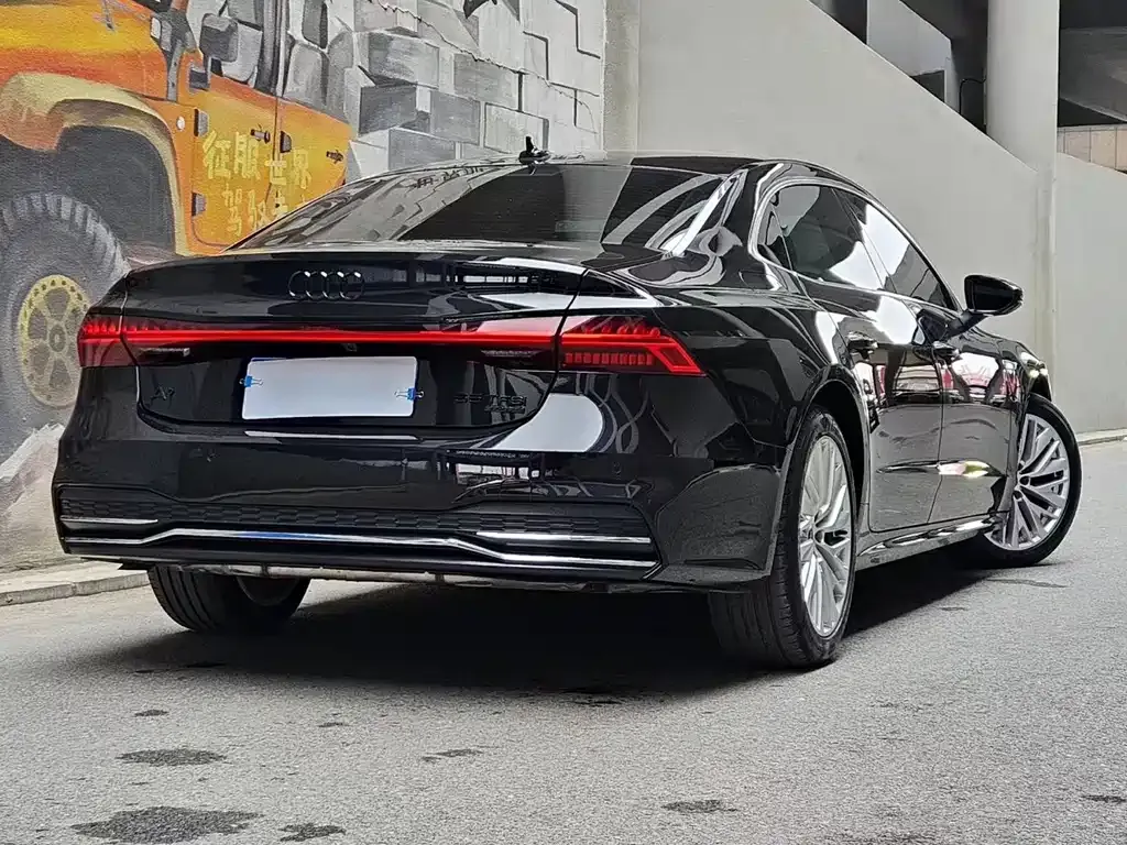 Audi A7L 2024 из CN, фото 8