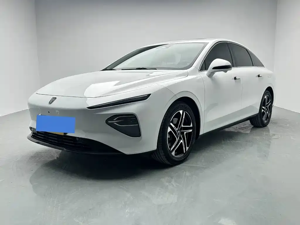 Roewe D7 — фото 1