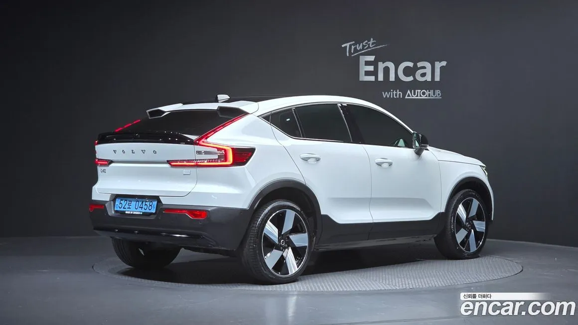 Volvo C40 2023 из KR, фото 2