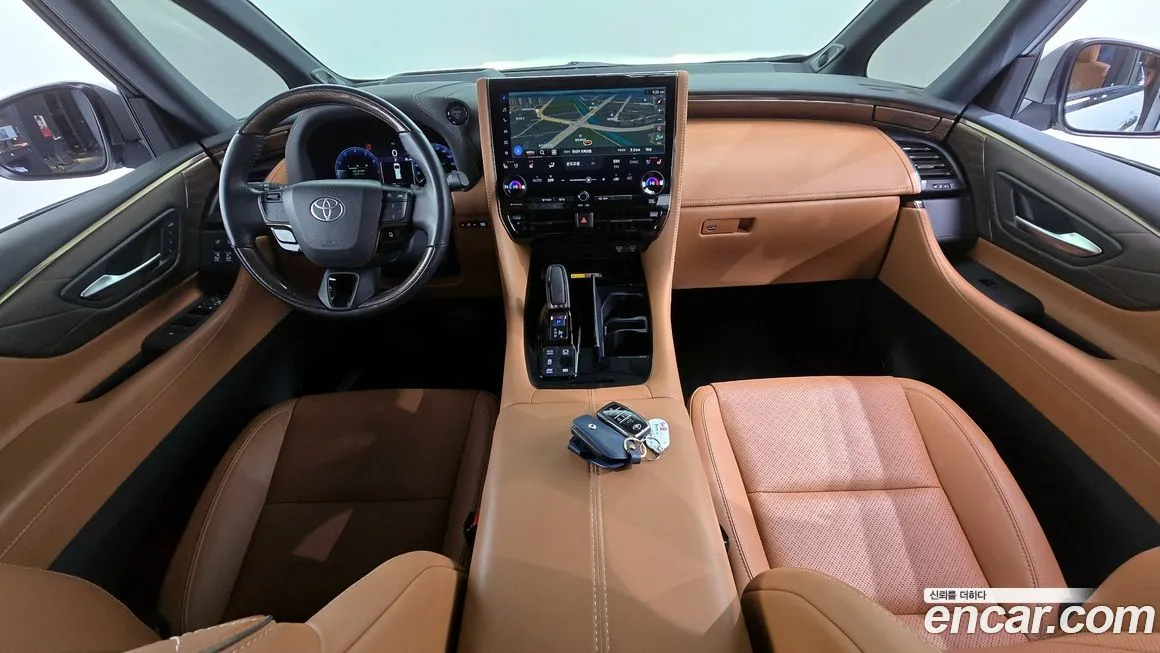 Toyota Alphard — фото 5