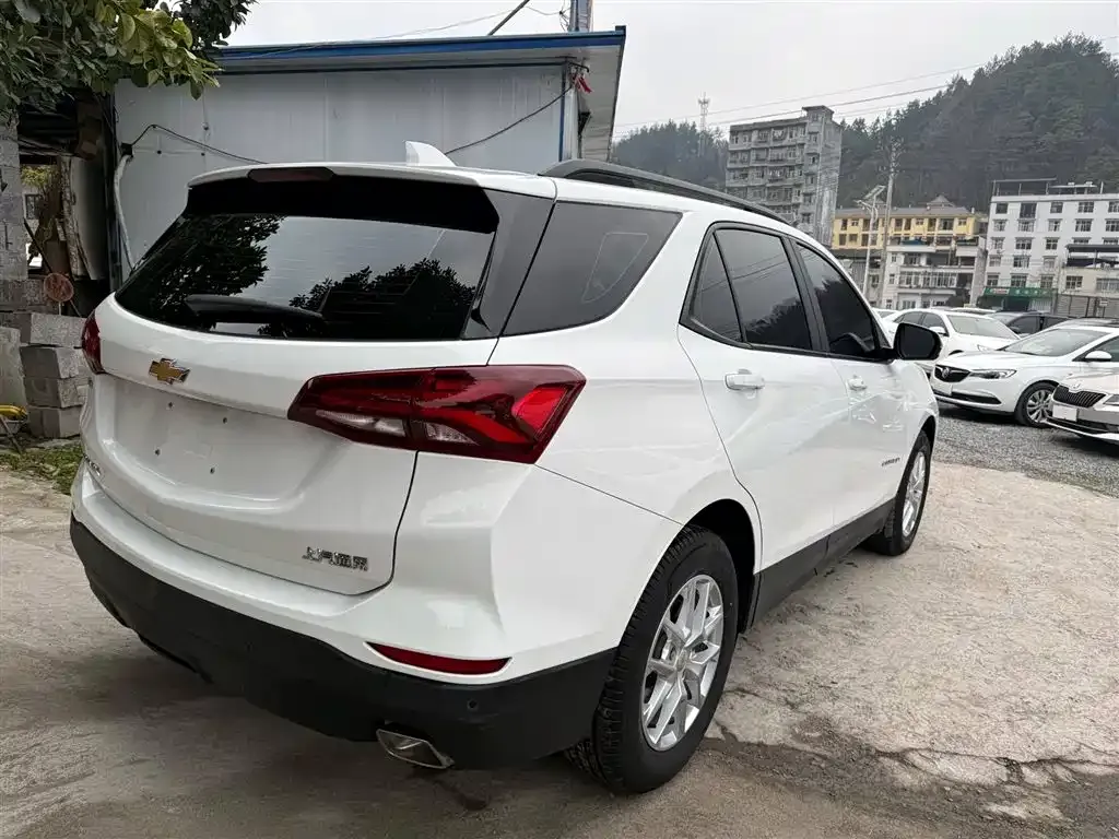 Chevrolet Equinox 2022 из CN, фото 9