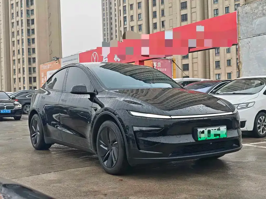 Tesla Model Y — фото 7
