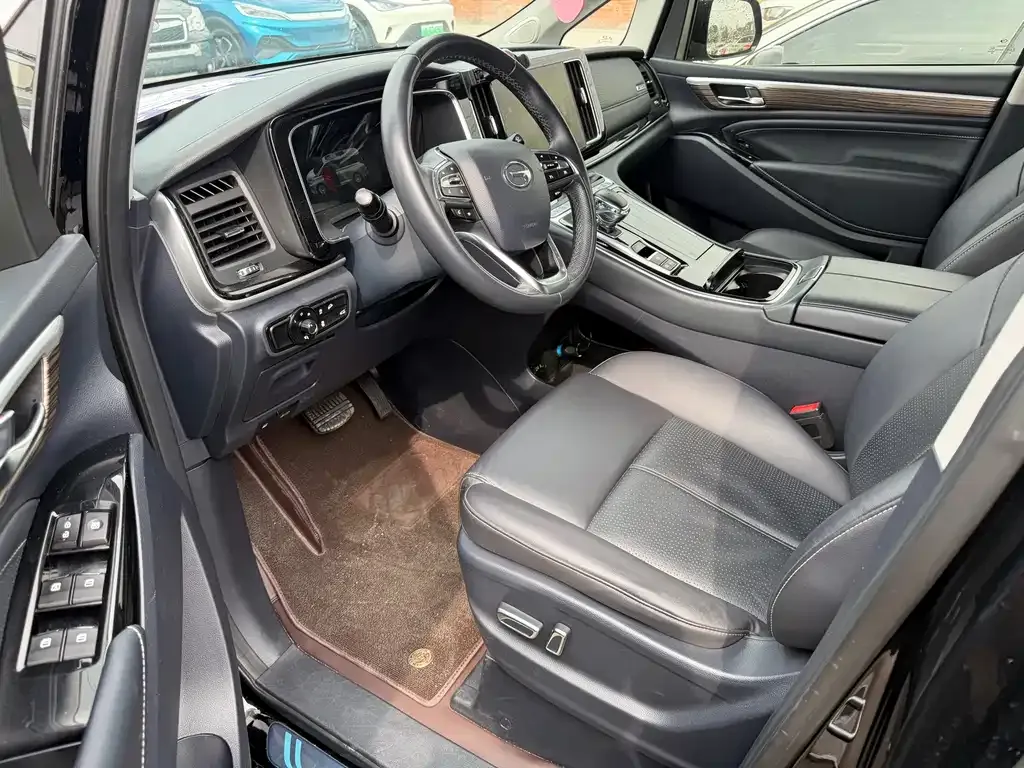GAC Motor Trumpchi M8 — фото 10