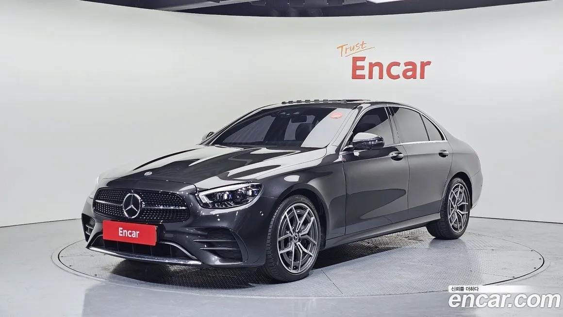 Mercedes-Benz E-Class — фото 1