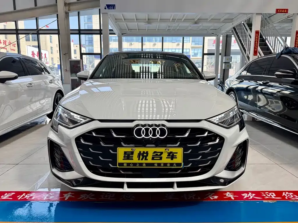 Audi A3 — фото 1