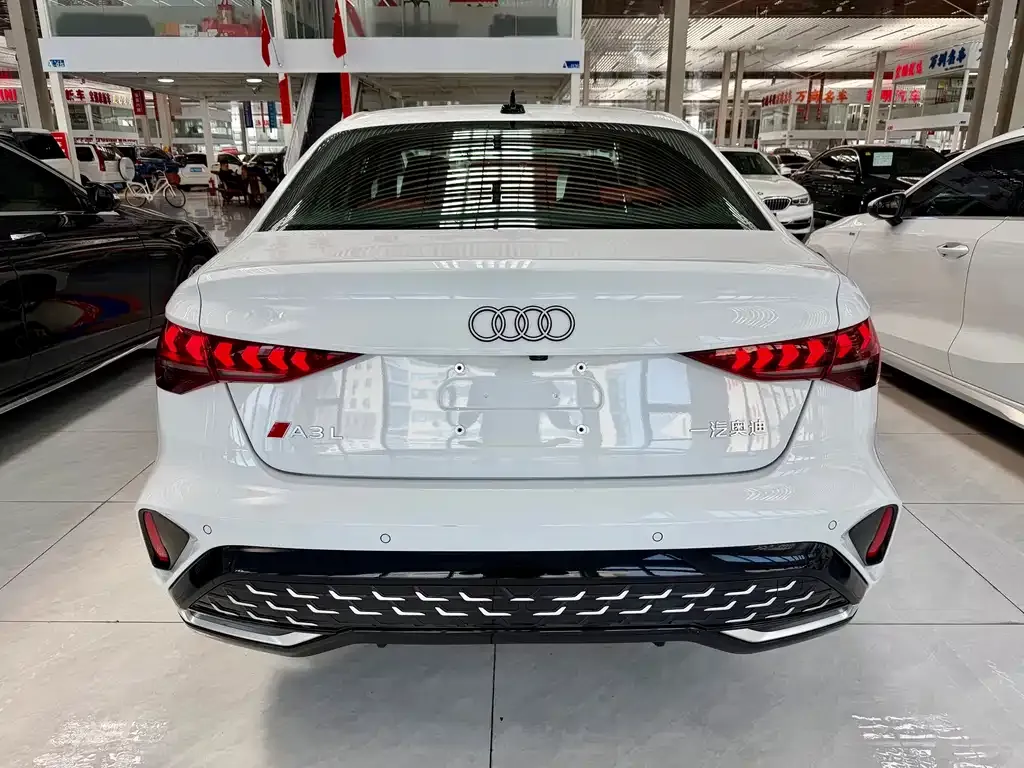 Audi A3 — фото 8
