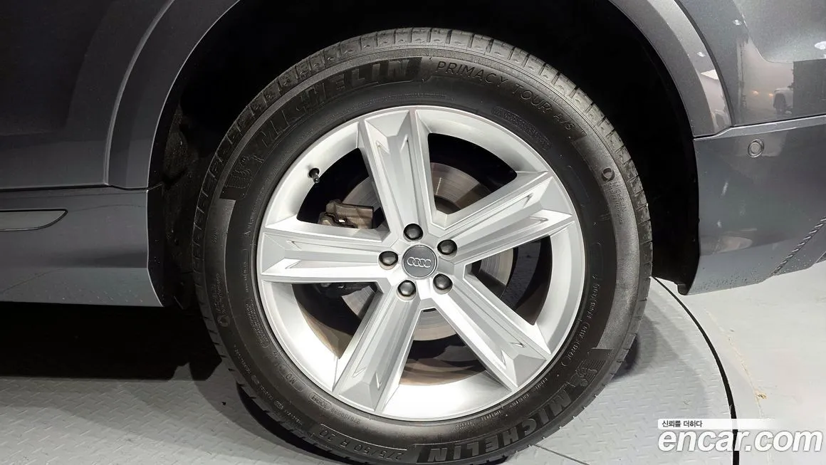 Audi Q8 2021 из KR, фото 10