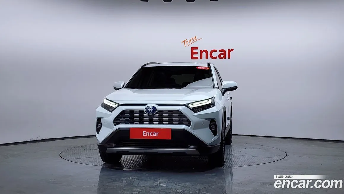 Toyota RAV4 — фото 3