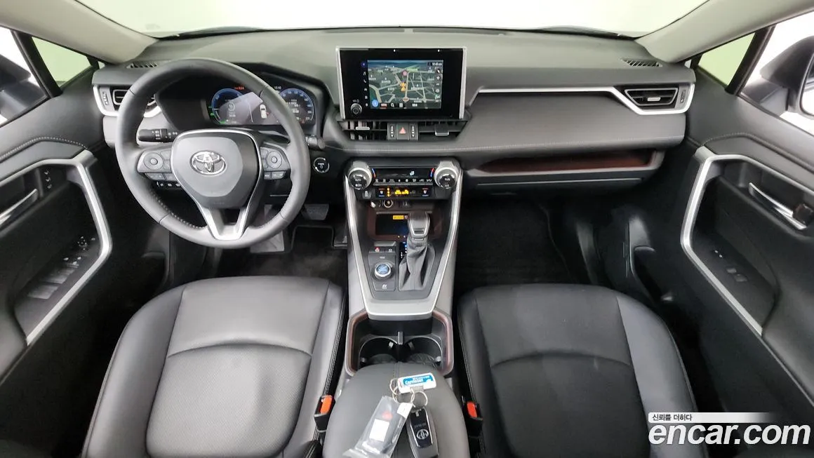 Toyota RAV4 — фото 9