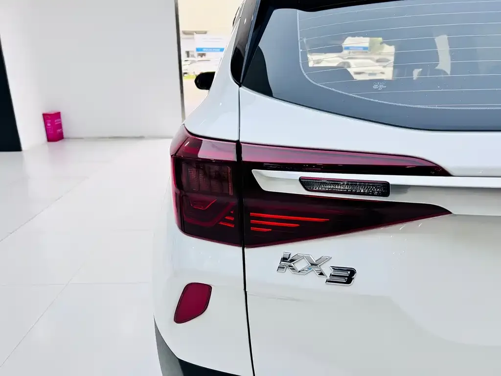 Kia KX3 2022 из CN, фото 5