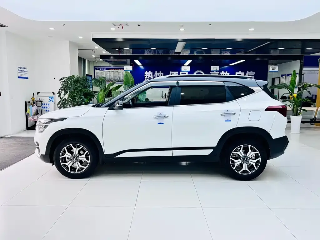 Kia KX3 2022 из CN, фото 7