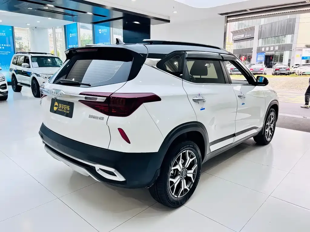 Kia KX3 2022 из CN, фото 8
