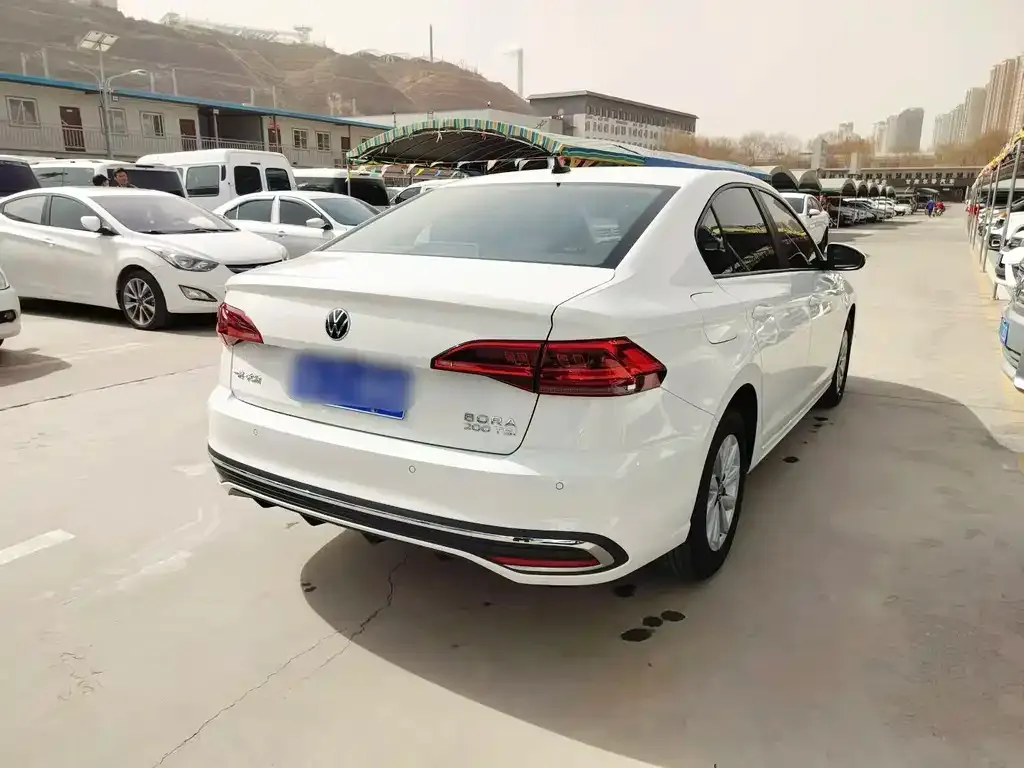Volkswagen Bora 2024 из CN, фото 7