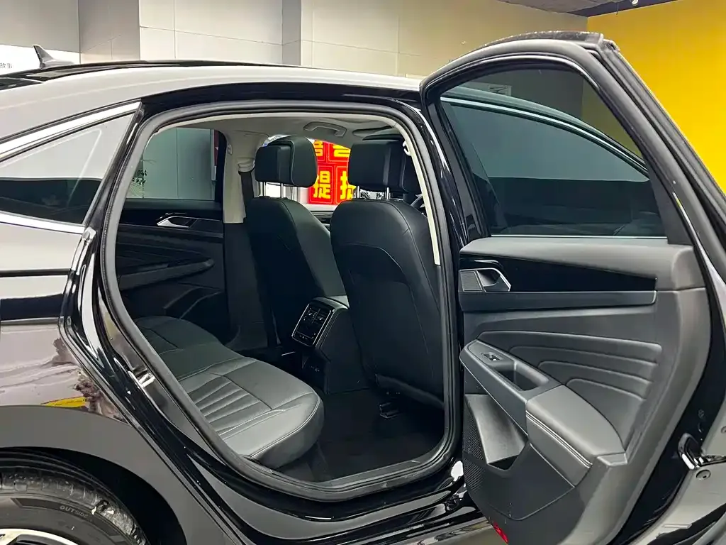 Volkswagen Passat 2025 из CN, фото 7