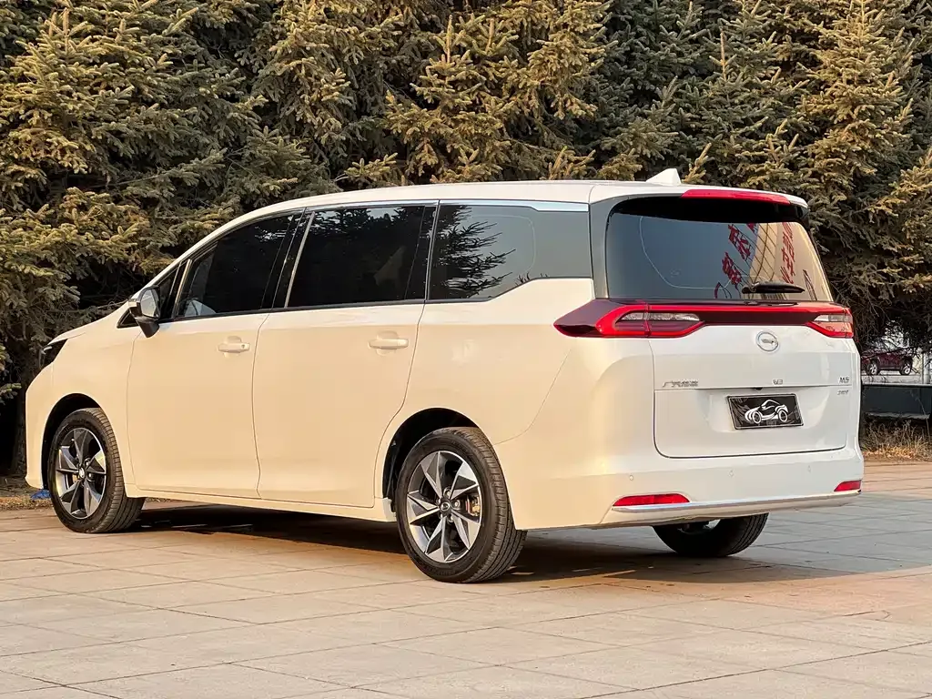 GAC Motor Trumpchi M6 — фото 7