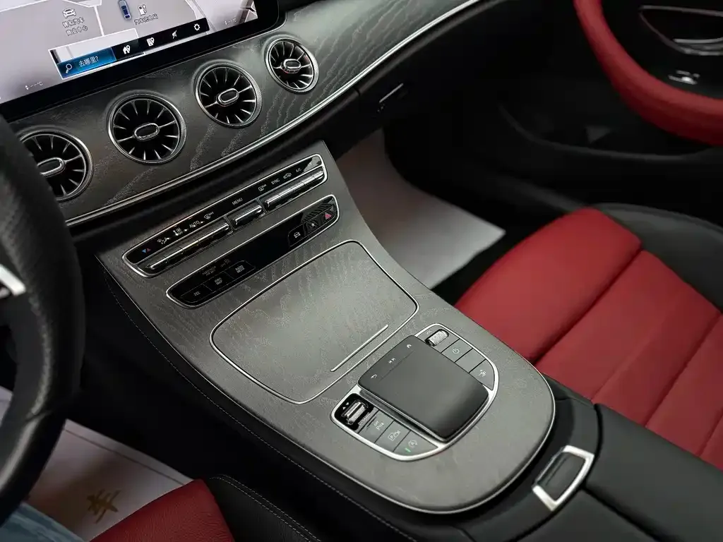 Mercedes-Benz E-Class (Import) — фото 7