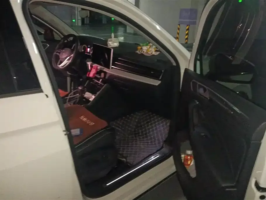 Volkswagen Tiguan L 2022 из CN, фото 8