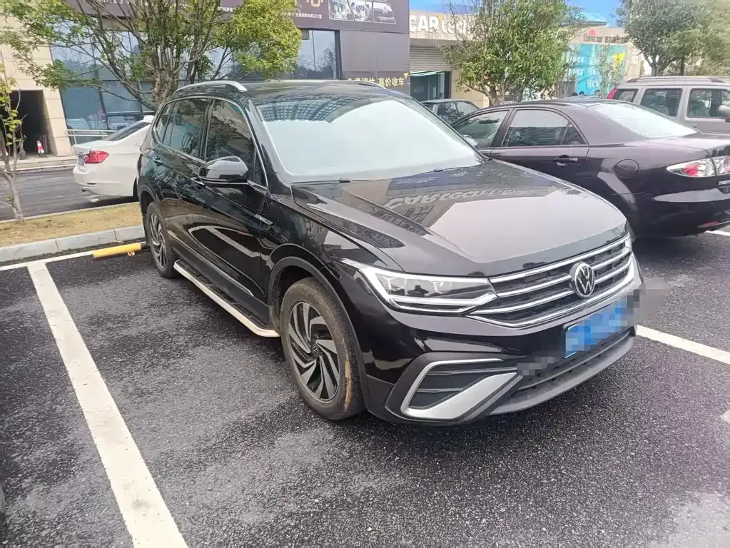 Volkswagen Tiguan L 2023 из CN, фото 1