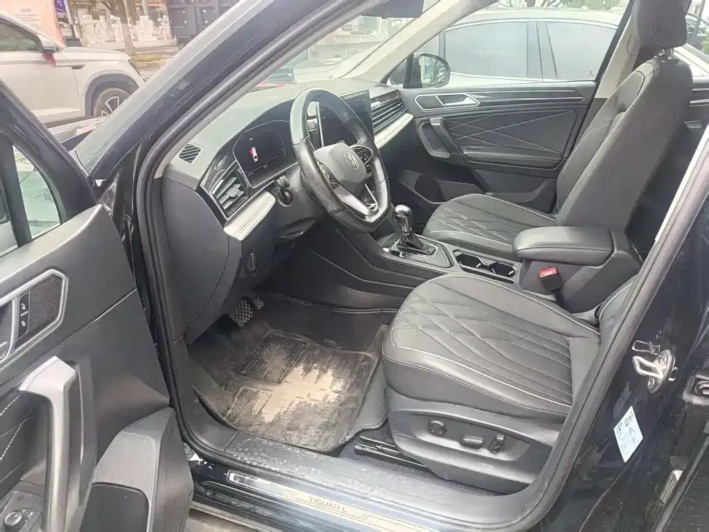 Volkswagen Tiguan L 2023 из CN, фото 5