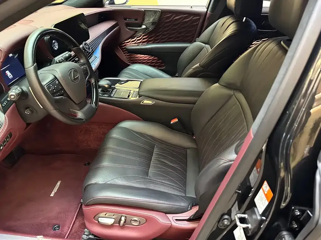 Lexus LS 2023 из CN, фото 2