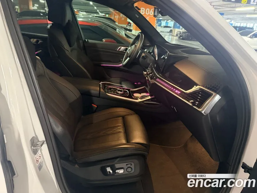 BMW X7 2024 из KR, фото 2