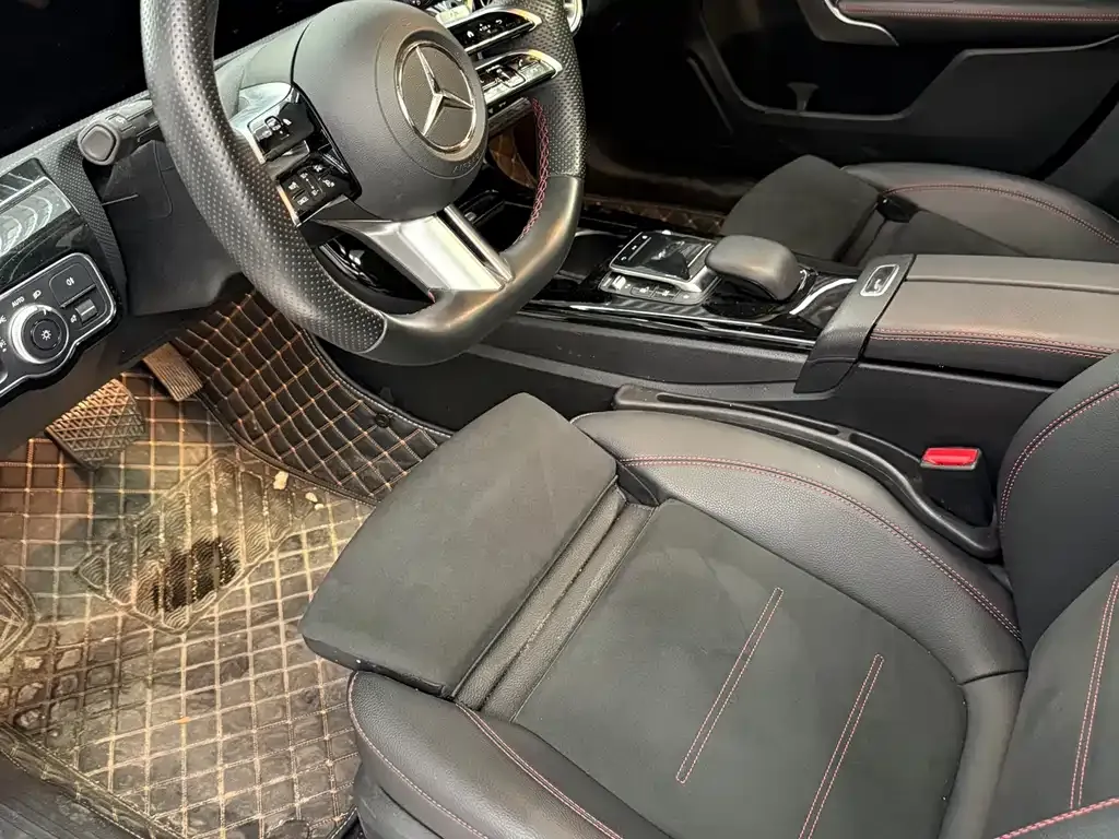 Mercedes-Benz A-Class 2023 из CN, фото 8