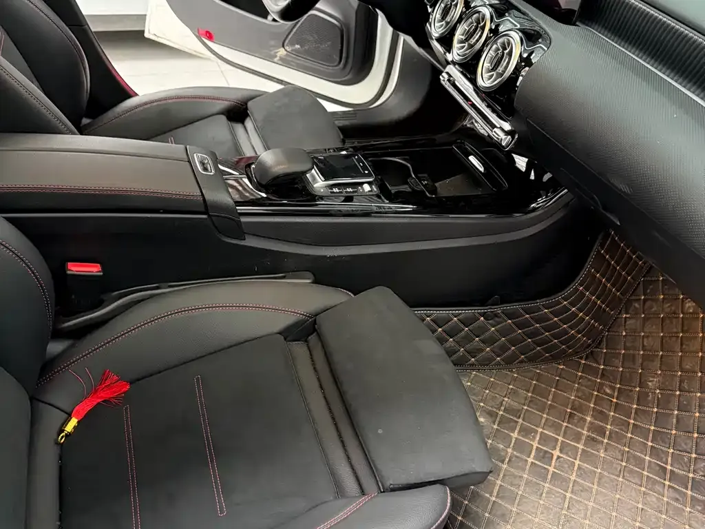 Mercedes-Benz A-Class 2023 из CN, фото 5
