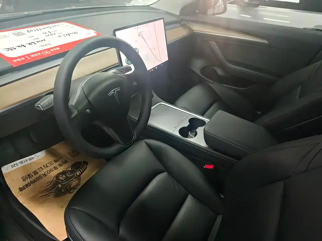 Tesla Model 3 — фото 5