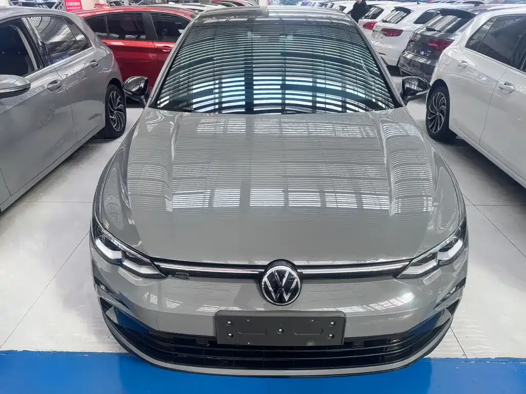Volkswagen Golf 2023 из CN, фото 7