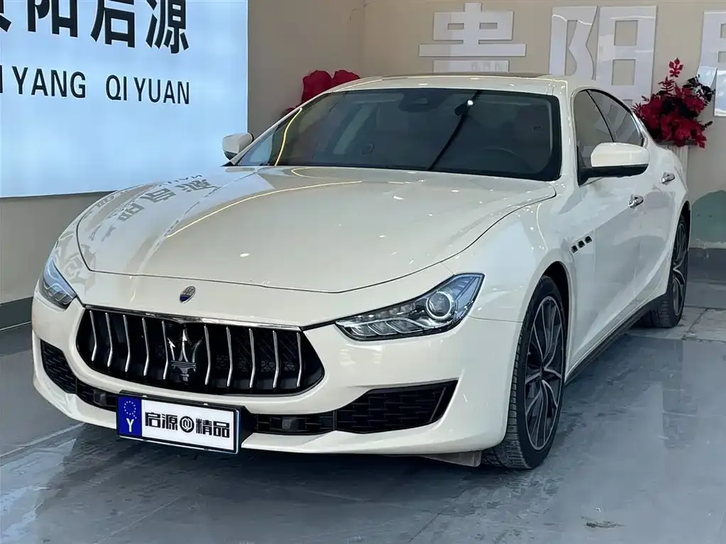 Maserati Ghibli — фото 1