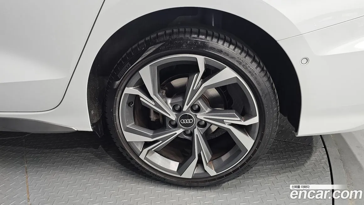 Audi A3 2023 из KR, фото 5