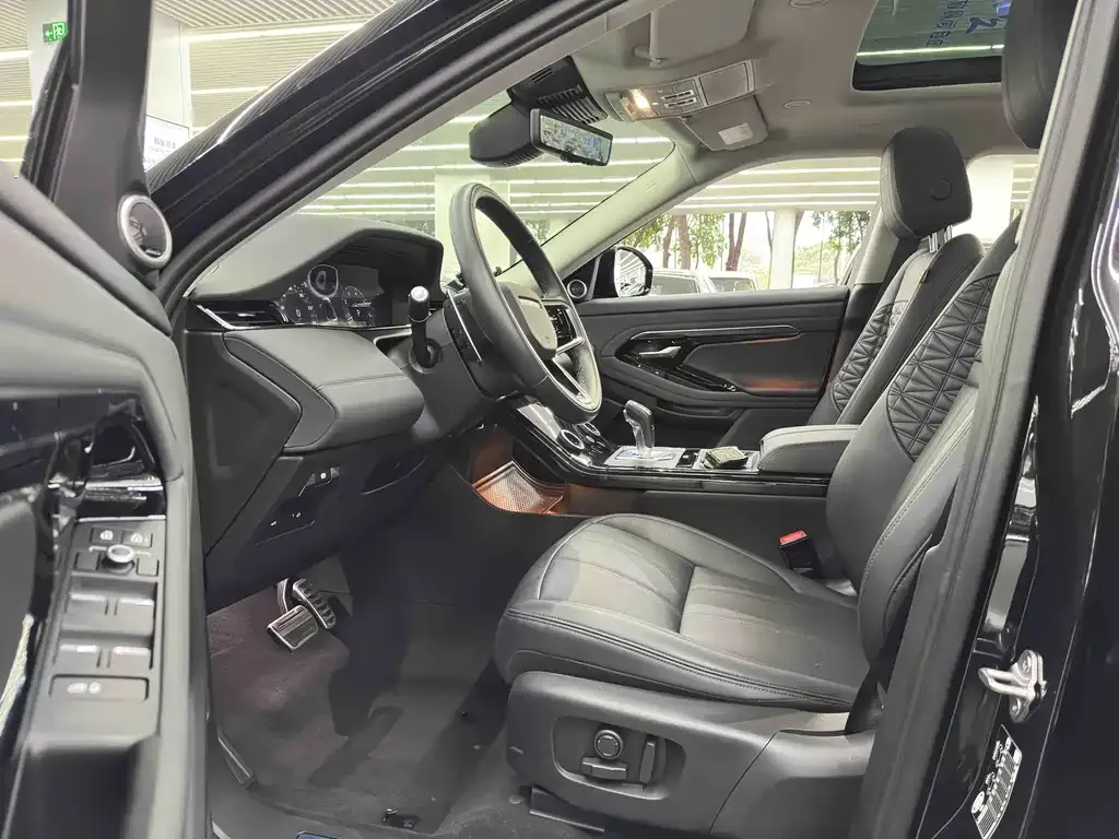 Land Rover Evoque — фото 4