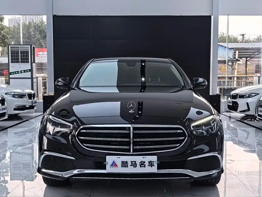 Mercedes-Benz E-Class — фото 10