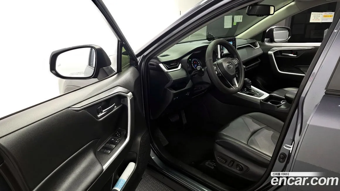 Toyota RAV4 2021 из KR, фото 3