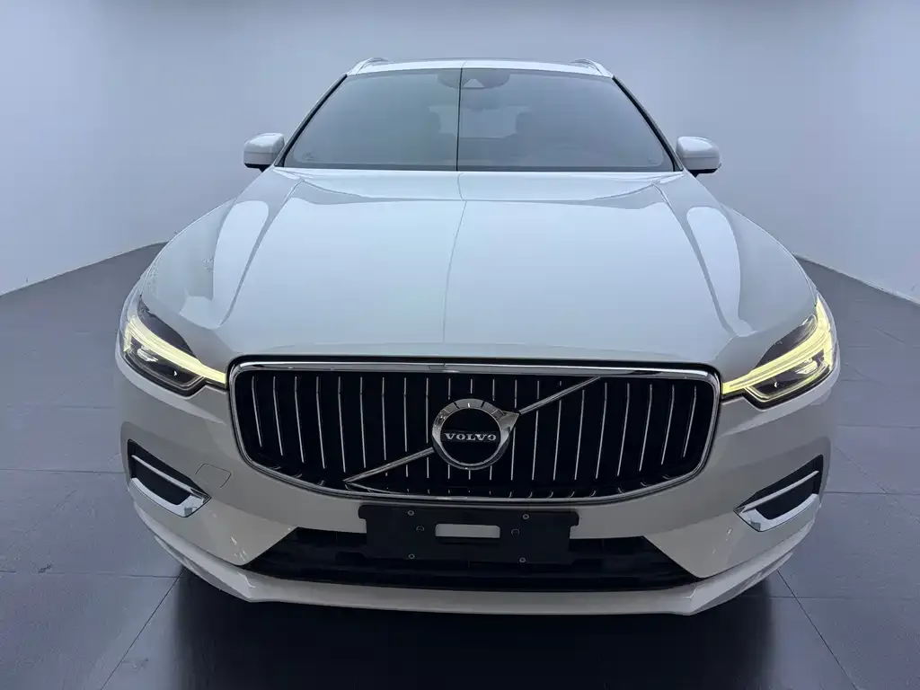 Volvo XC60 2021 из CN, фото 4