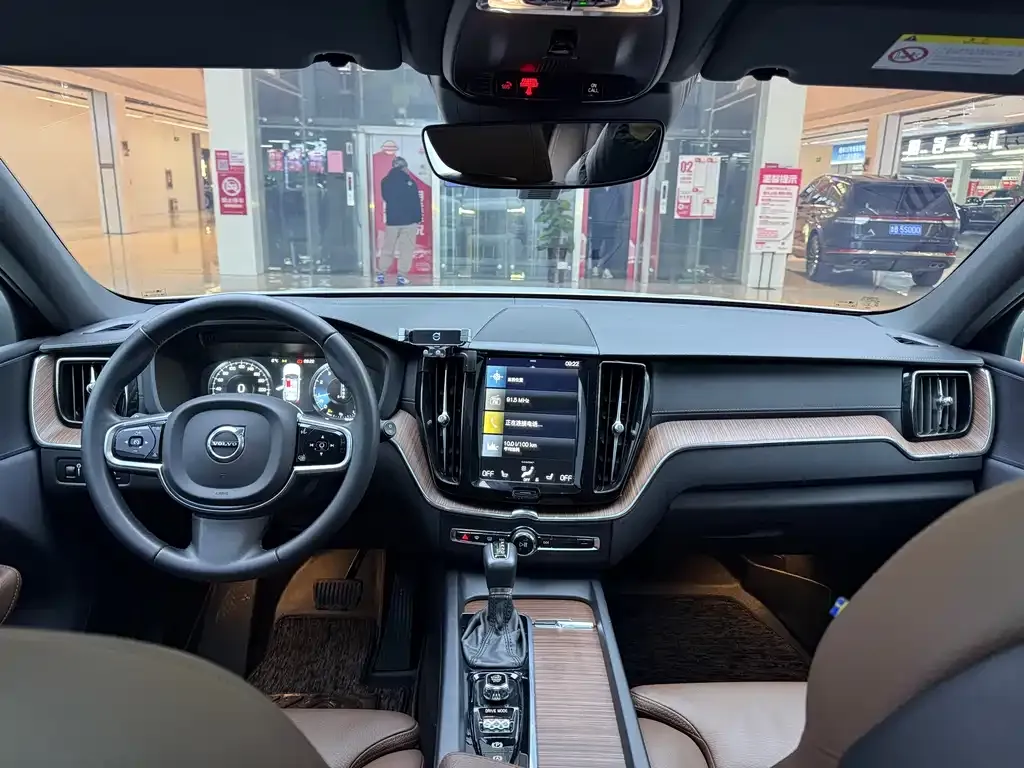 Volvo XC60 2021 из CN, фото 10