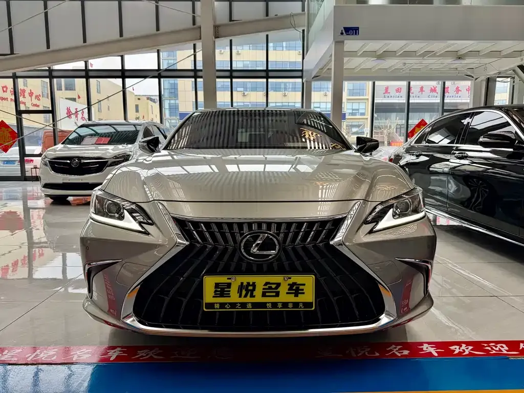Lexus ES 2023 из CN, фото 1