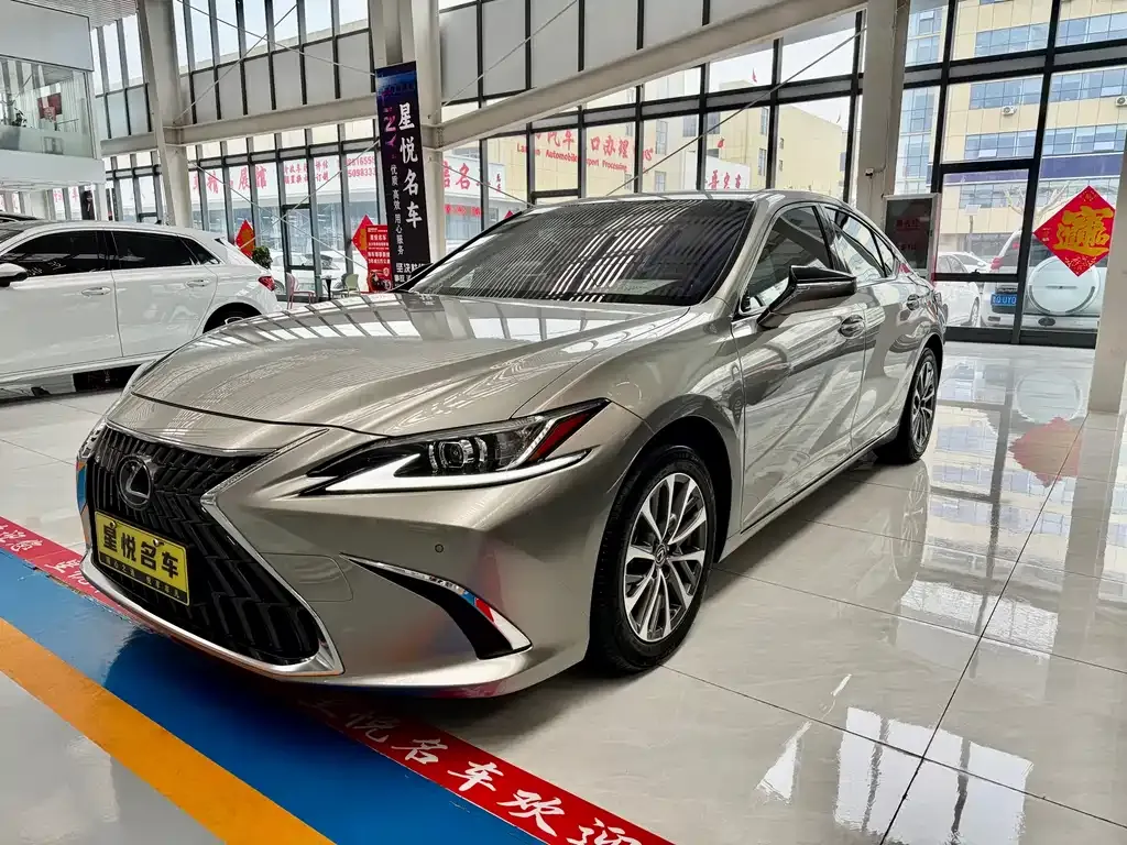 Lexus ES 2023 из CN, фото 2