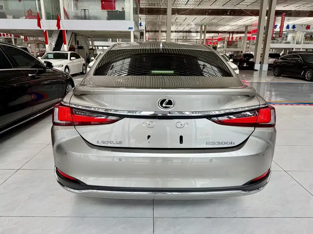 Lexus ES 2023 из CN, фото 3