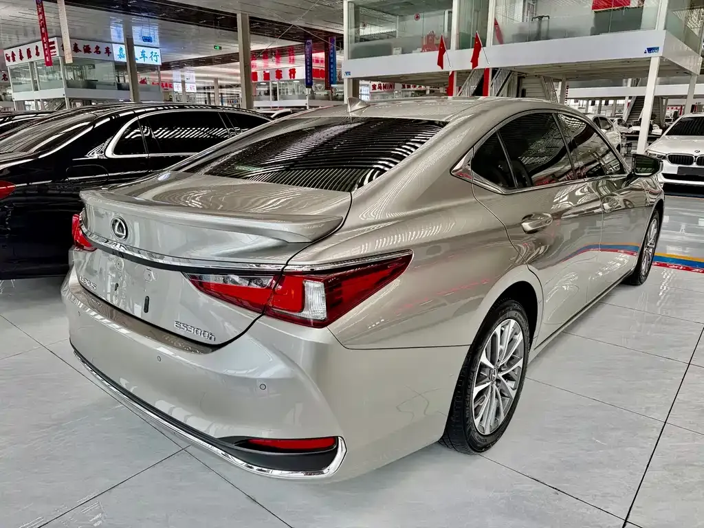 Lexus ES 2023 из CN, фото 6