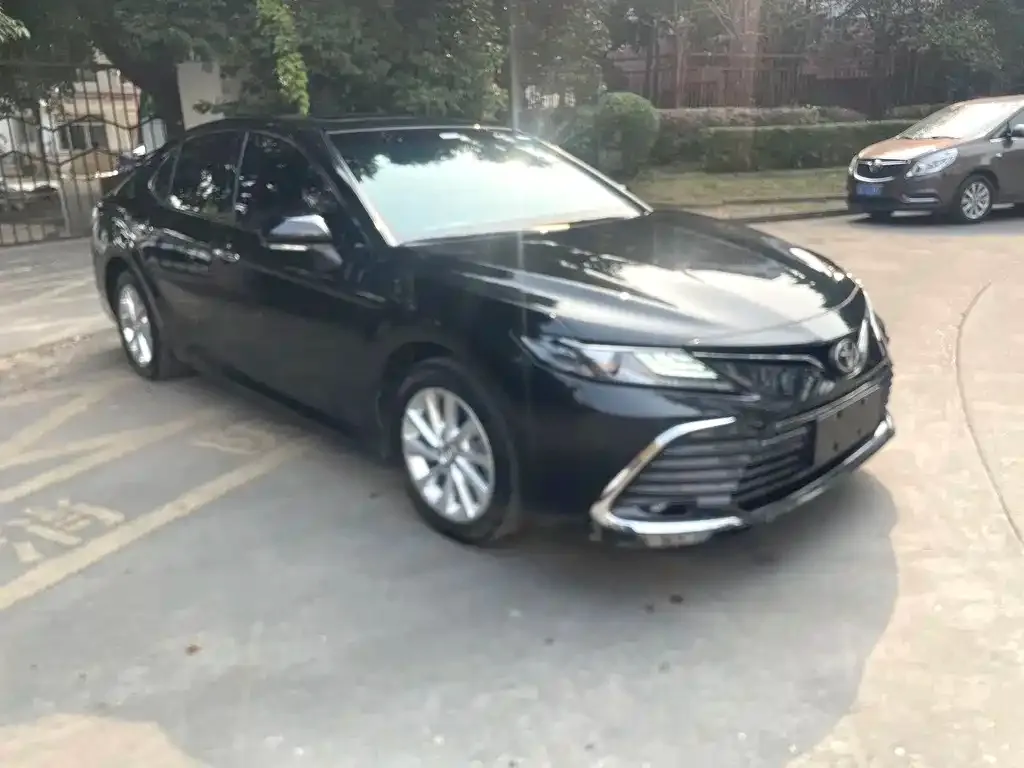 Toyota Camry — фото 6